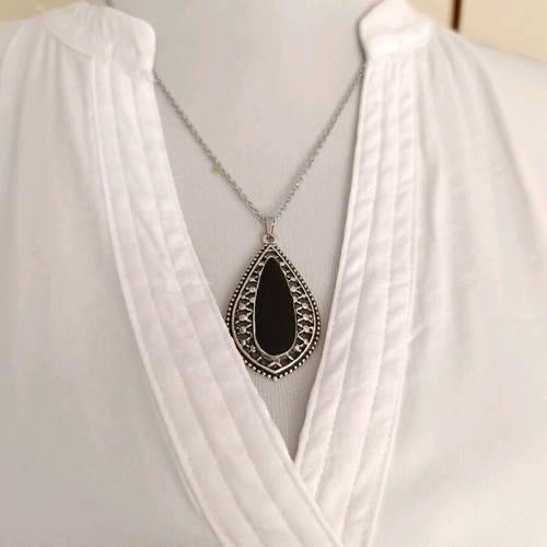 Handmade women's stainless steel necklace with teardrop pendant and black enamel new