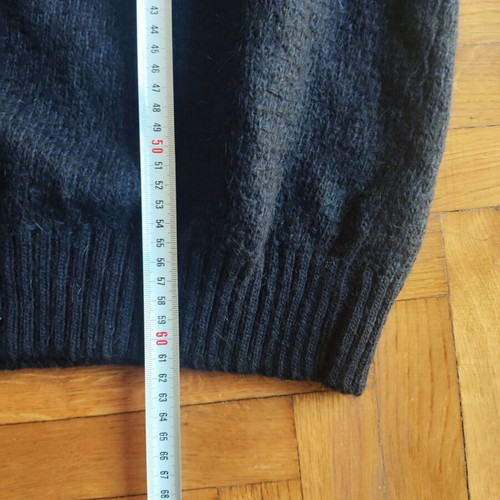 Iceland men's sweater like new size L multicolor
