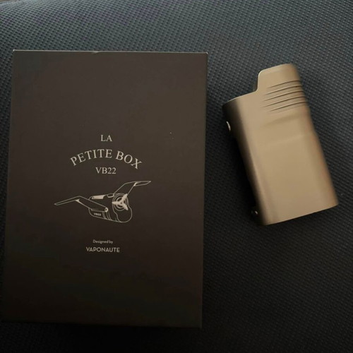 La Petite Box VB22 by Vaponaute like new, silver