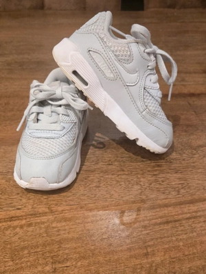 Nike Air Max 90 sneakers used, light grey toddler size 25