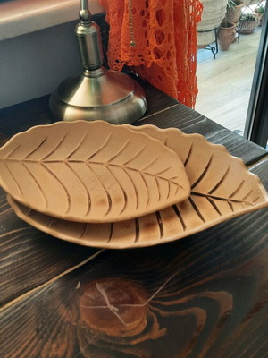 Decorative platters like new, set of 2 pieces