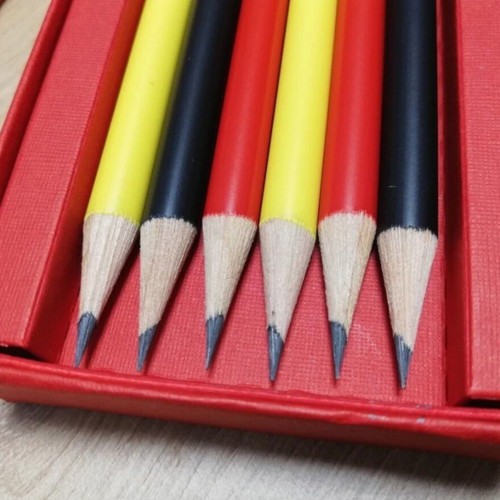 Ferrari collectible set of 6 pencils new, original colors