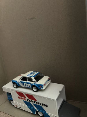 Hot Wheels Team Transport Datsun 510 σαν καινούργιο