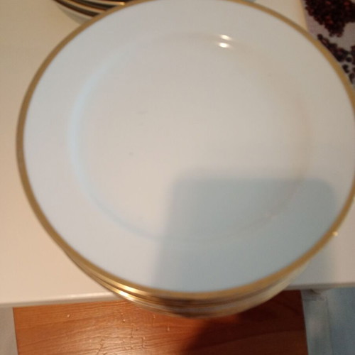 Noritake set of 26 plates and pot like new