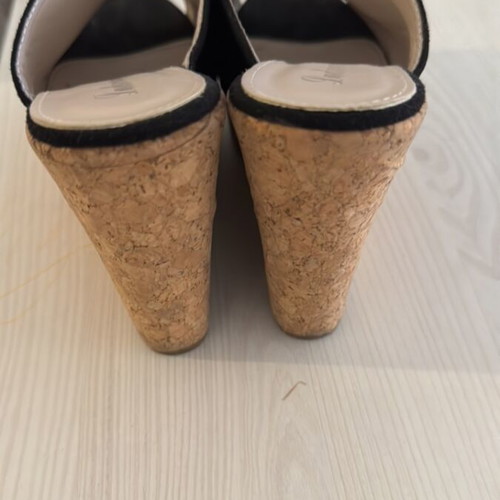 Platform sandals size 39, black
