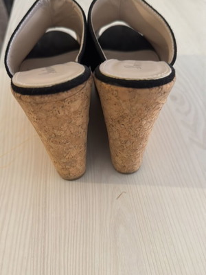 Platform sandals size 39, black