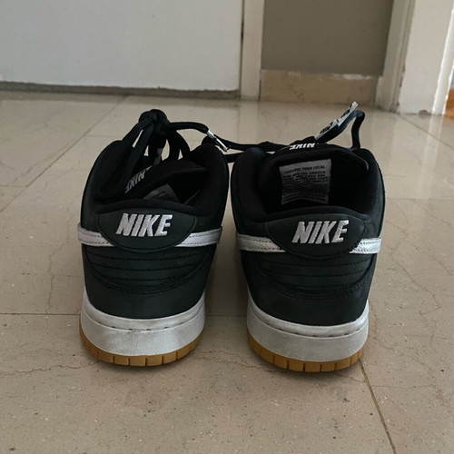 Nike SB Dunk Low Pro black athletic shoes like new