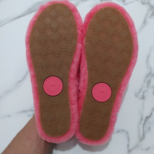 Ugg Australia slippers new, pink fuchsia