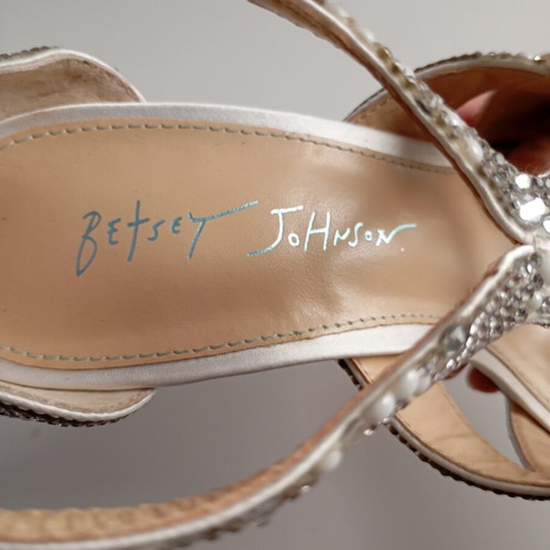 Betsey Johnson sandals new, size 37, white