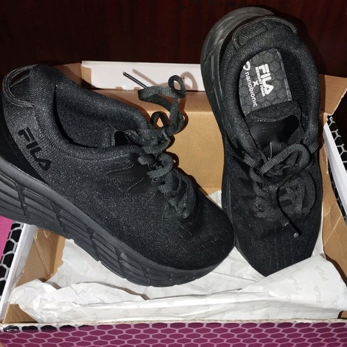 Fila women's running athletic shoes black like new
