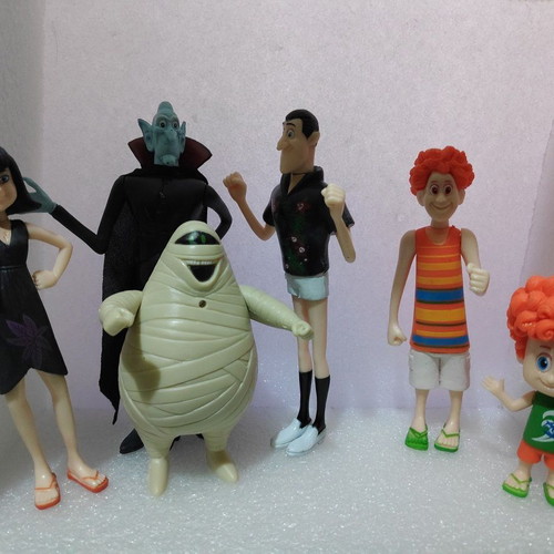 Hotel Transylvania figure set of 6, like new, with LED lights
