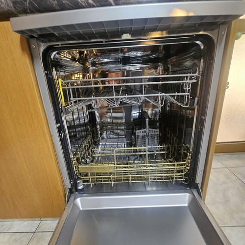 Winia WDW-MQ1214S freestanding dishwasher, 12 place settings, stainless steel