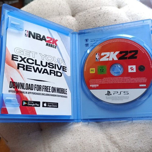 NBA 2K22 PS5 like new