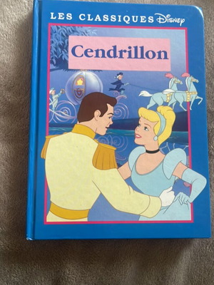 Cendrillon (Cinderella) children's book like new, French