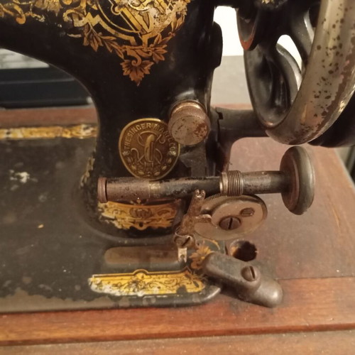 Vintage Singer sewing machine used