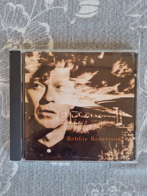 Robbie Robertson CD like new, rock genre
