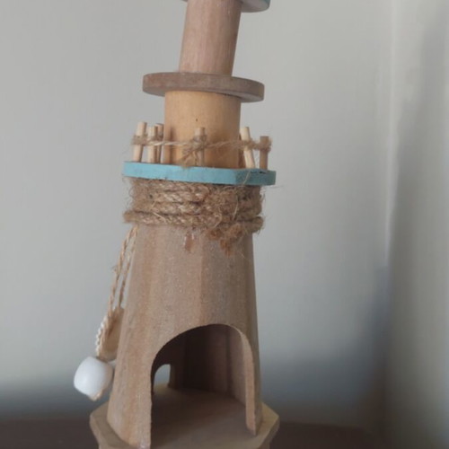 Lighthouse used for crafts