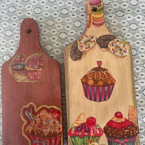 Decorative cutting boards like new, set of 2 with decoupage
