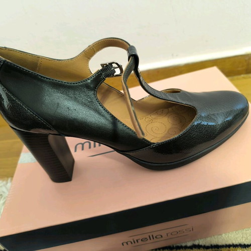 Mirella Rossi Mary Jane style brown pumps size 39 new