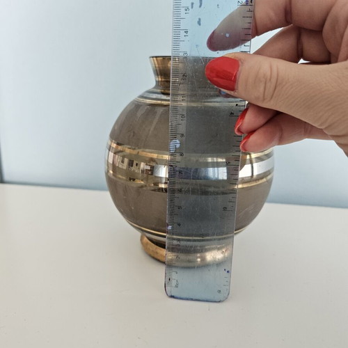 Decorative vase with gold details like new