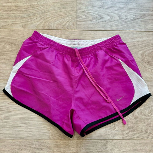 Nike women's shorts like new with lining, size S