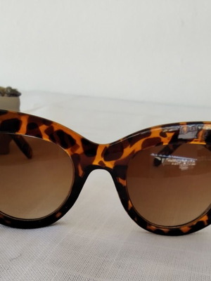 Γυαλιά ηλίου Stradivarius cat-eye σαν καινούργια, σχέδιο ταρταρούγα