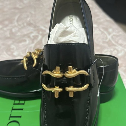 Bottega Veneta women's shoes like new, black leather, size 36