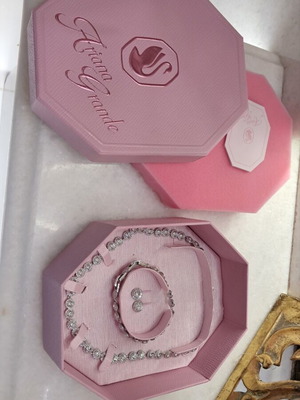 Swarovski Angelic Jewelry Set like new, gray, Pandora