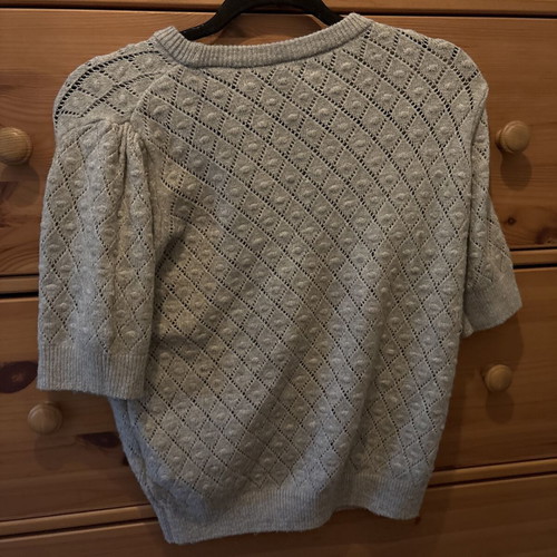 Top size S grey like new