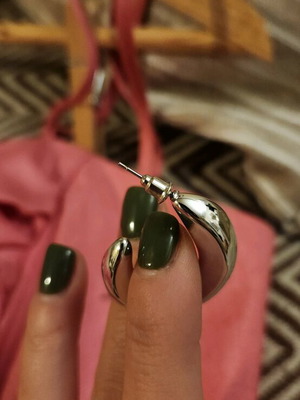 Silver earrings like new, lightweight