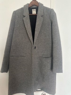 Grey wool-textured coat knee-length Zara like new