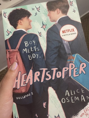 Heartstopper Volume 1 new graphic novel in English