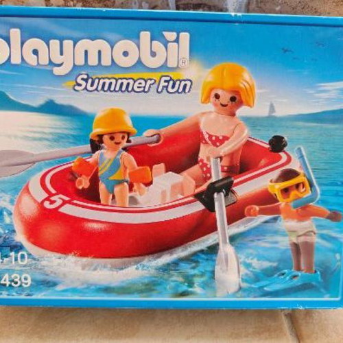 Playmobil 5439 Boat with Mom and Kids complete set like new