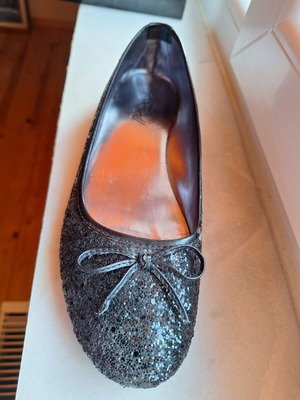 Black ballerina shoes with sequins, size 40