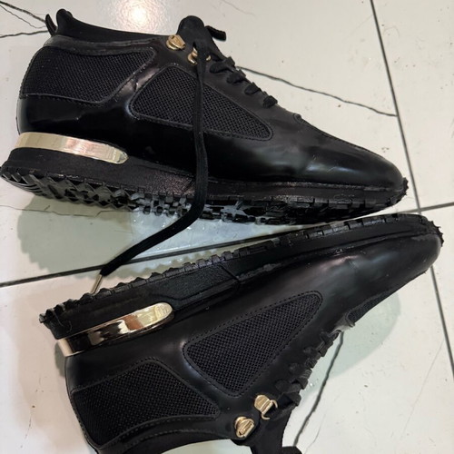 Mallet London sport shoes black size 40 like new