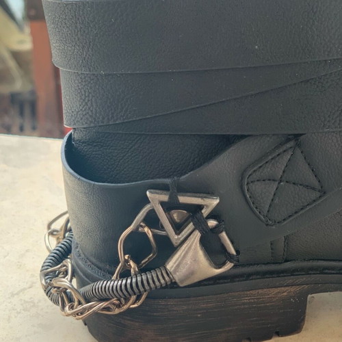 Boots used, size 39, black with removable belt and chains