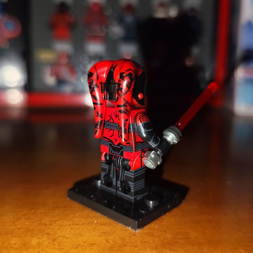 Darth Talon figure like new with base and red lightsaber