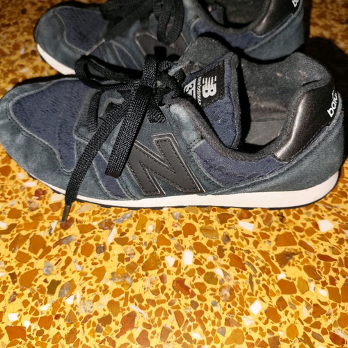New Balance athletic shoes size 39 used, black