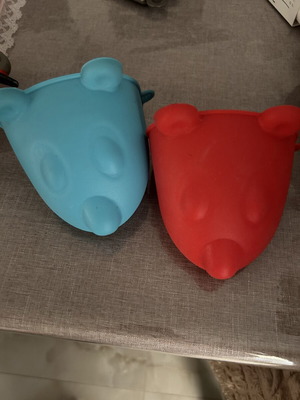 Silicone oven mitts new
