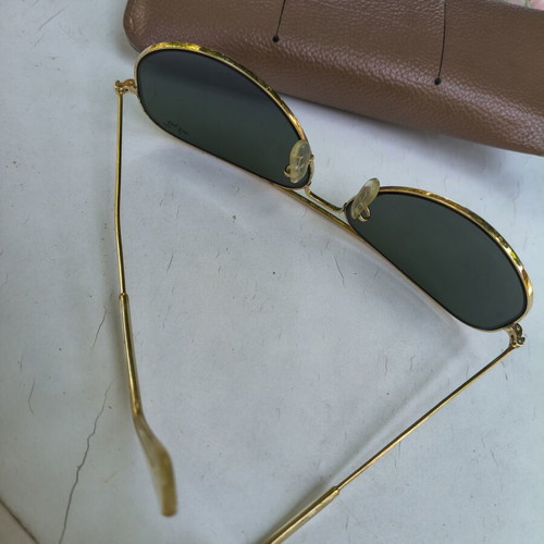 Ray-Ban Aviator Classic RB3025 sunglasses like new, green G-15 lenses