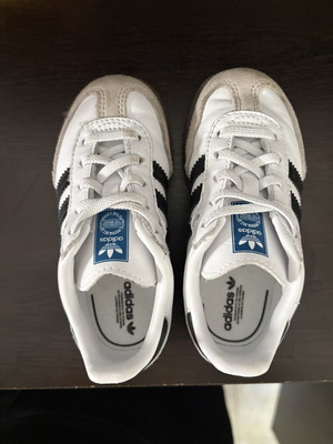 Adidas Samba No.25 παιδικά σαν καινούργιο, άσπρα αθλητικά παπούτσια