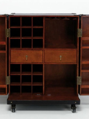 Colonial Trunk bar vintage style with multiple functions