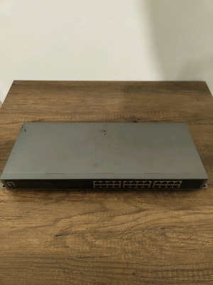LevelOne 24-port 10/100 Rackmount Switch used