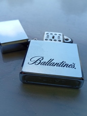 Αναπτήρας Ballantine's