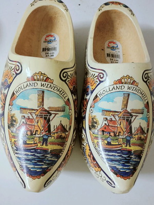 Ξύλινα Ολλανδικά παπούτσια διακοσμητικά σαν καινούργια, ζωγραφισμένα στο χέρι