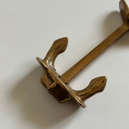 Vintage brass wall hook anchor design used, 13.5x7.5 cm