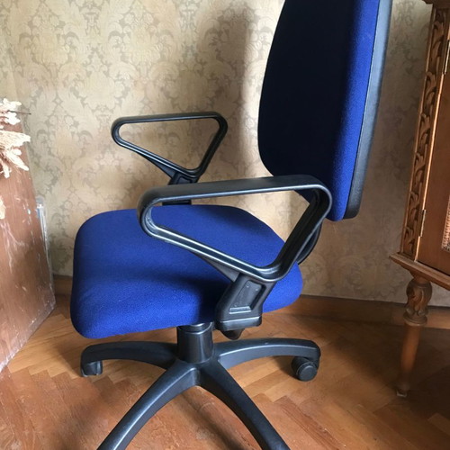 Dromeas office chair used with wheels without height adjustment