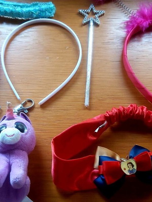 Girls' toy set like new with accessories and toys