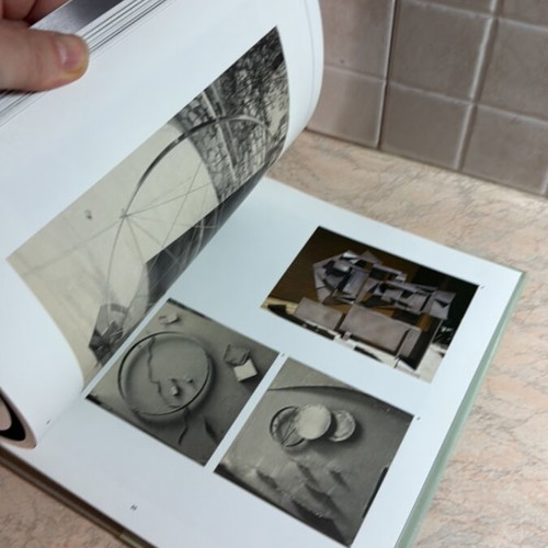 Zoggolopoulos Art Book new, works of sculptor Giorgos Zoggolopoulos