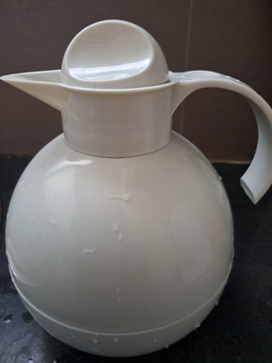 Thermos jug used, white, 1 liter capacity
